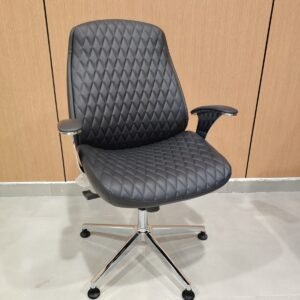 Luxurious Chinese Leather Medium Back Executive Chair in Black with Full Diamond Quilted Seat & Chrome Star Base